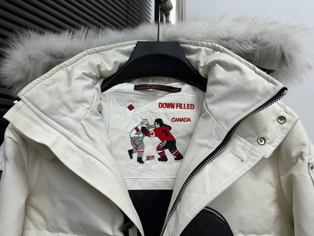 【Moose knules】 Moose knules 1921 . 2007 🇨🇦 ！ Premium ， 。 ， ！ ，LOGO ✂️ 90% ， ！ ✂️ ， ! ✂️ YKK， ， ！ ✂️ ， . ！ ✂️ 3D ， Size:XS-2XL